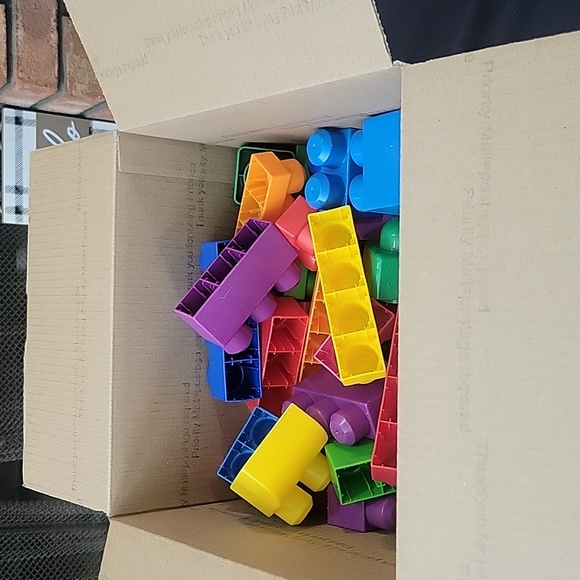 Set of 67 Lego mega blocks. All are in good condition. Color is assorted . - Picture 6 of 6